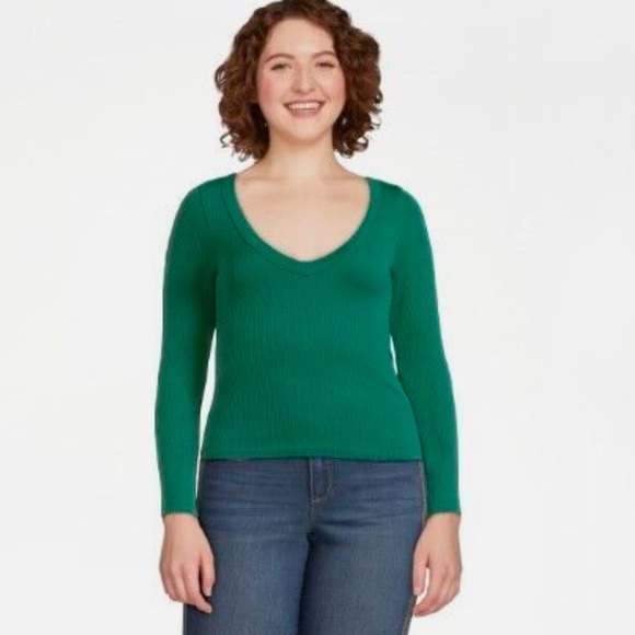 No Boundaries Juniors V-Neck Seamless Long-sleeve Tee, Green - Picture 3 of 7